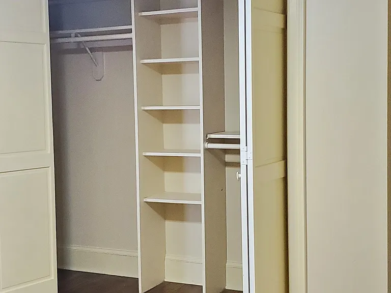 2nd bedroom with closet