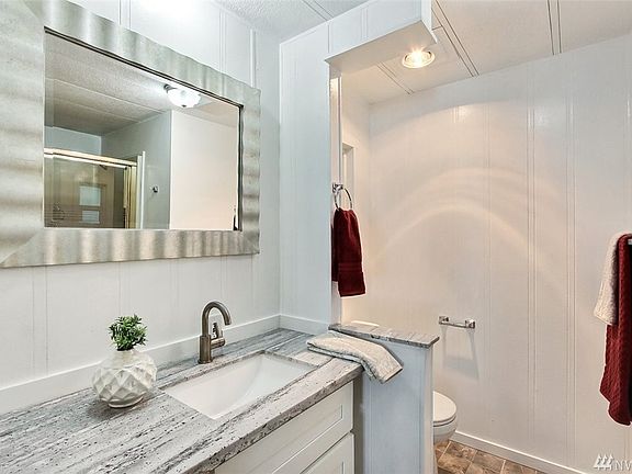 5th image of 8803 52nd Avenue Ct E #15