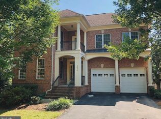 2894 Tanzanite Pl, Fairfax, VA 22031