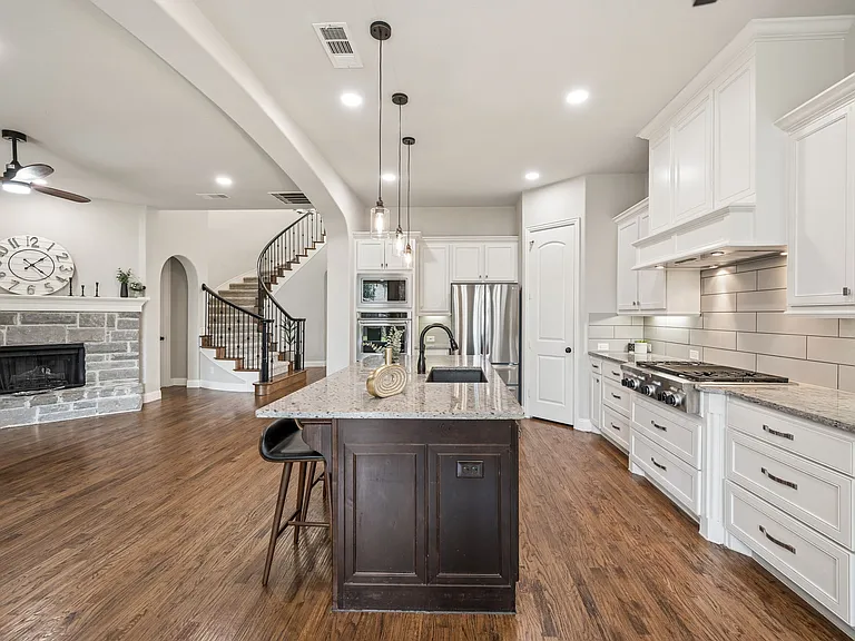 8254 Haltered Horse Ln — Photo 7