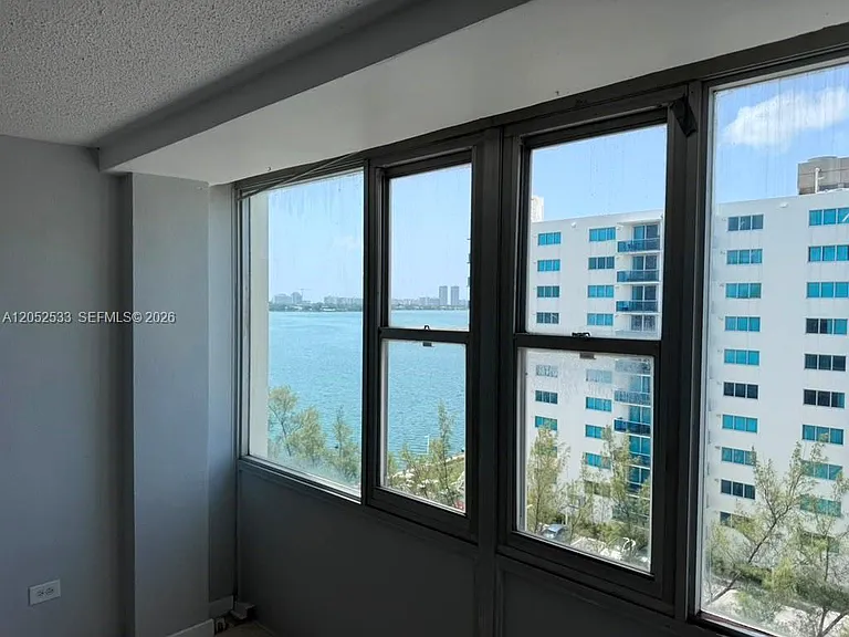 7545 E Treasure Dr #8J — Photo 9