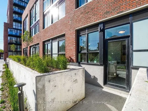 2300 Saint Clair Ave W #103, Toronto, ON M6N 1K8