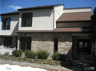 4987 Chestnut Hill Rd, Center Valley, PA 18034