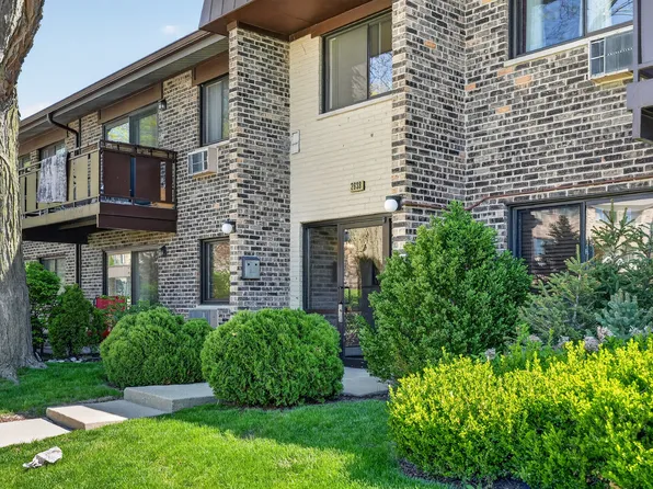 2638 N Windsor Dr Unit 102, Arlington Heights, IL 60004