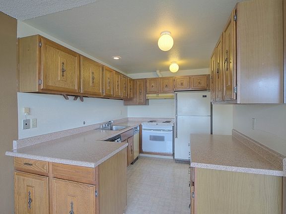 5th image of 23600 6th Ave S