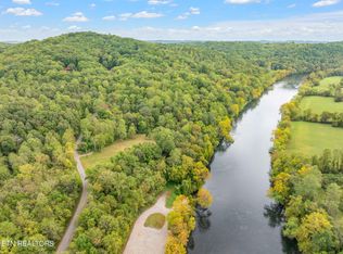 Peach Orchard Rd, Clinton, TN 37716