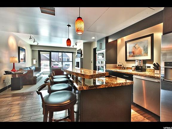 4th image of 201 Heber Ave #207E