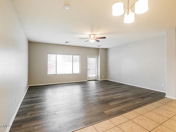5th image of 10012 W MARGUERITE Avenue