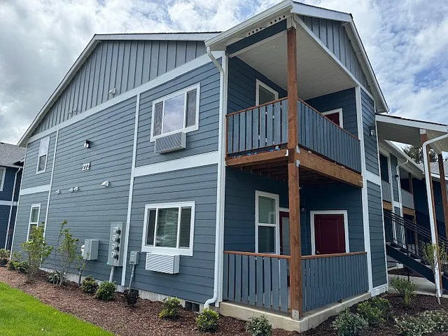 2 bed, 1000 sqft, $1,575 — Photo 2