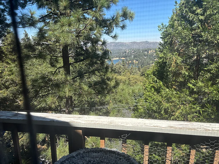 1102 Jungfrau Dr — Photo 1