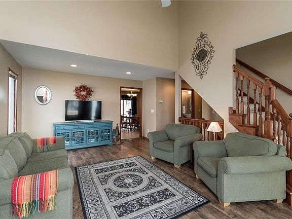 3rd image of 6021 Lookout Dr