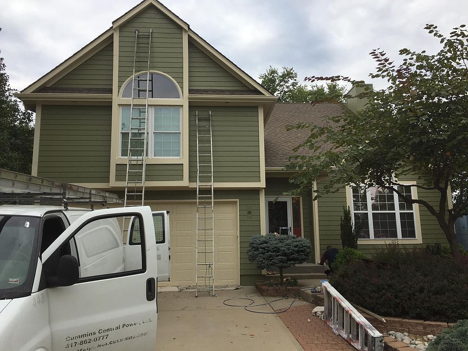 1st image of 500 SE Ashton Dr