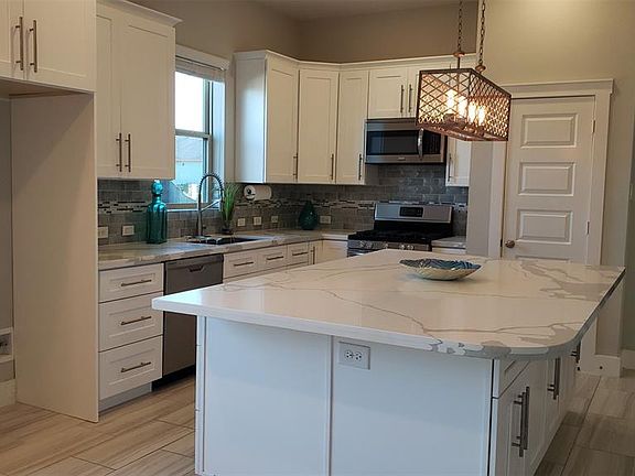 5th image of 18410 Blue Hollow Heights Dr