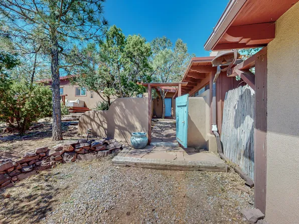12375 N Highway 14, Cedar Crest, NM 87008