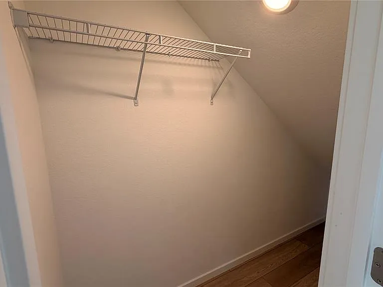 807 Lynx St — Photo 7