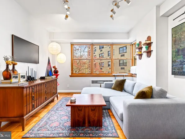 3025 Ontario Rd NW APT 207, Washington, DC 20009