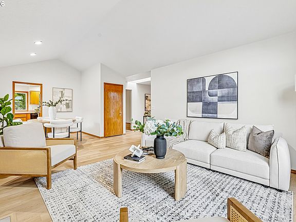 5th image of 3231 NE 1st Pl