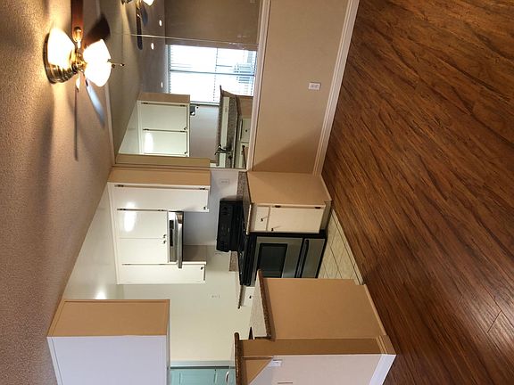 5th image of 215 N Belmont St APT 204