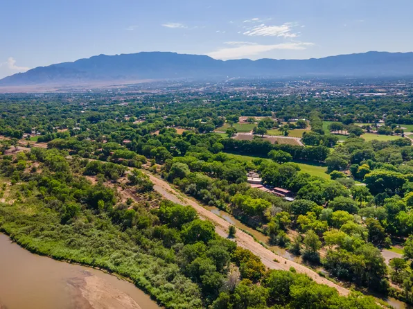 7205 Rio Grande Blvd NW, Los Ranchos De Albuquerque, NM 87107