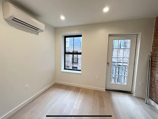 Rented by Compass | media 18