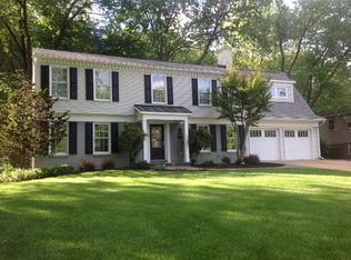 1820 Abbotsford Dr, Vienna, VA 22182