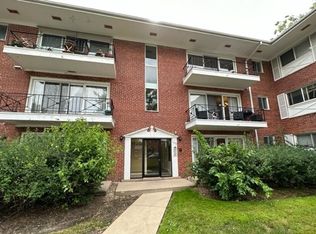 10113 Old Orchard Ct UNIT 101, Skokie, IL