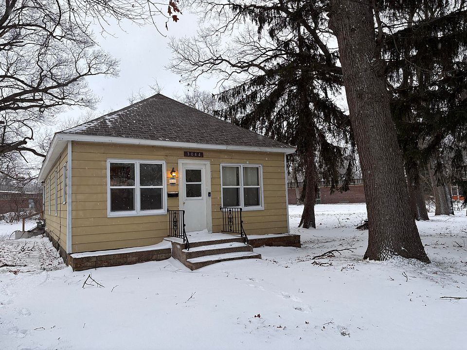 1st image of 3044 Morton Ave