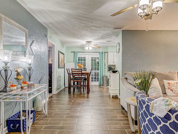 5th image of 4028 Elder Ln