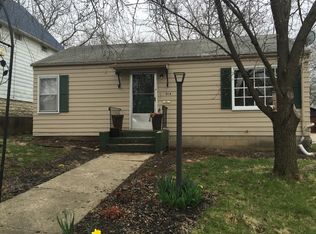 414 W 8th St, Dixon, IL 61021