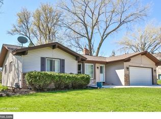 1409 140th St E, Burnsville, MN 55337