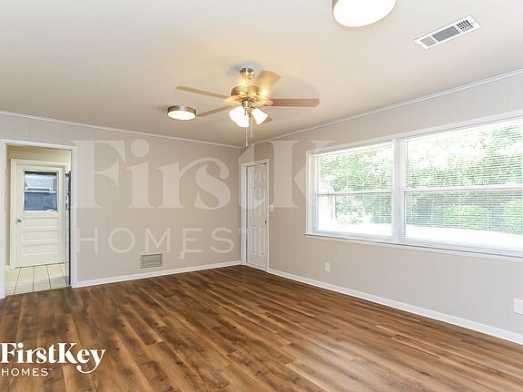 4th image of 959 Parkridge Cir E