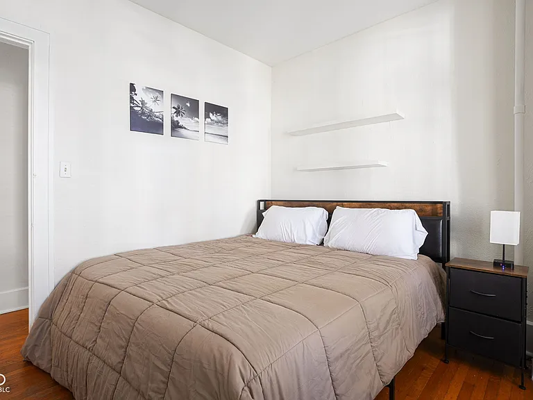 784 Woodruff Place East Dr #2 — Photo 23