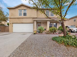 119 Colinas Ave NE, Albuquerque, NM 87113