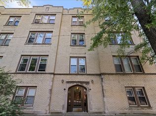 3107 W George St APT 2, Chicago, IL 60618