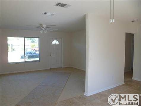 4th image of 456 SW Eastport Cir
