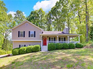 195 Rainbow Ln, Hiram, GA 30141