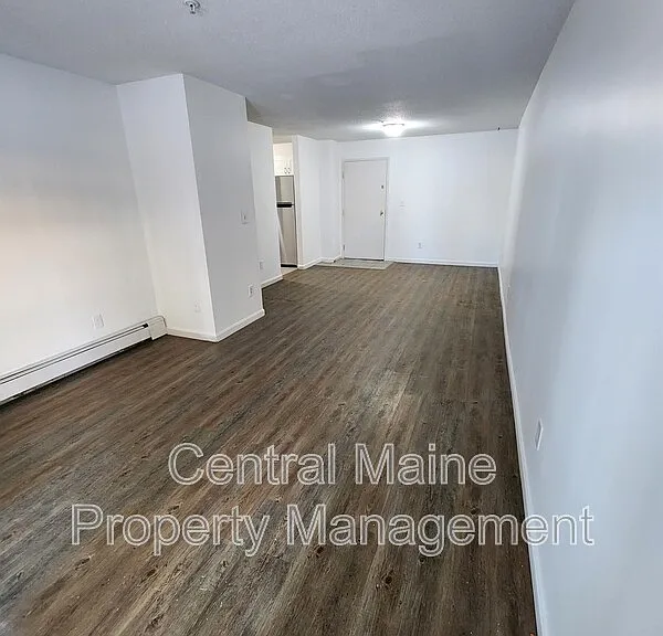 37 Northern Avenue Hts #15 — Photo 2