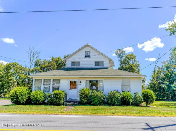 556 Easton Tpke, Lake Ariel, PA 18436