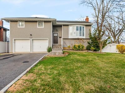 2721 Covered Bridge Road, Merrick, NY, 11566