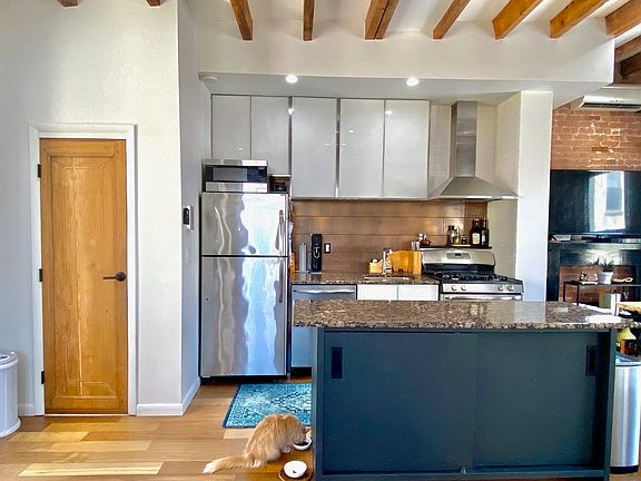 3rd image of 149 Avenue C APT 5