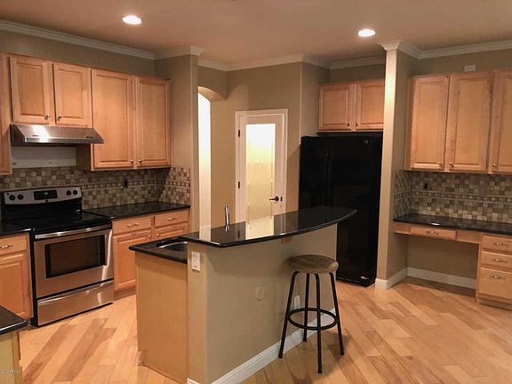 4th image of 16539 W Carmen Dr