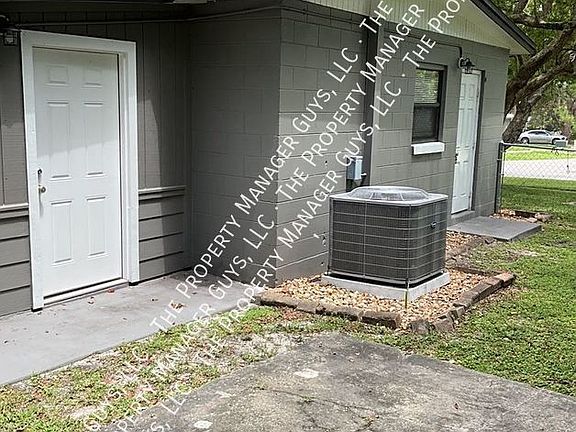 2nd image of 1698 E Waycross Cir