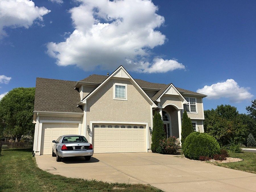 1st image of 3000 SW Saddlewood Dr