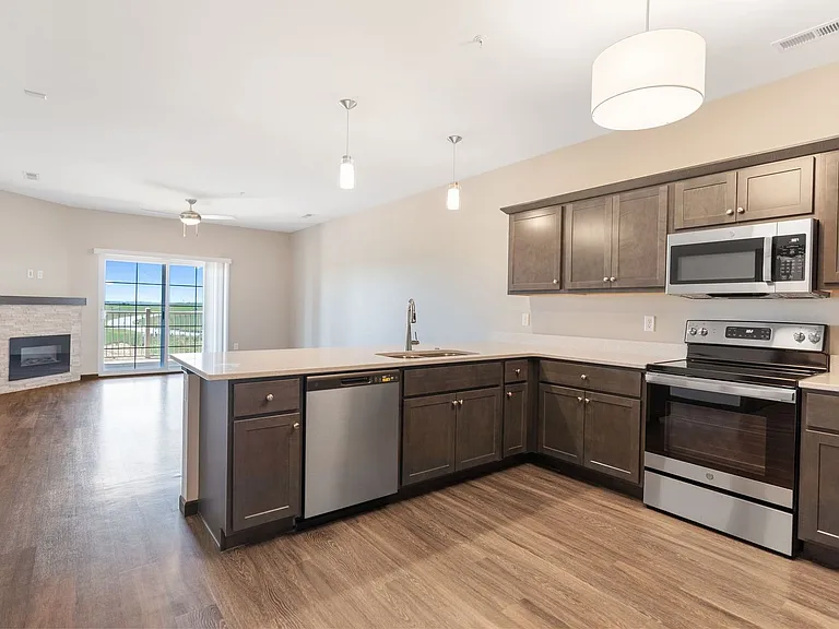 2873 Spring Rose Cir #202 — Photo 3
