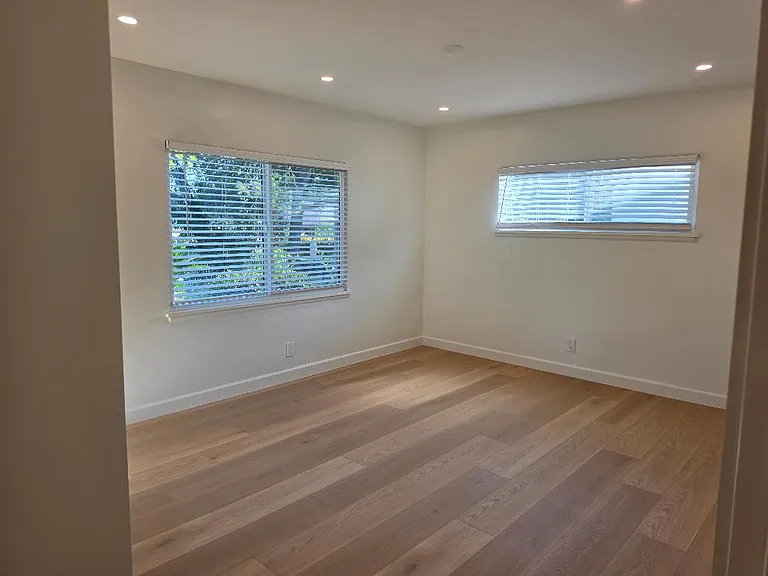 935 Arwin St — Photo 8