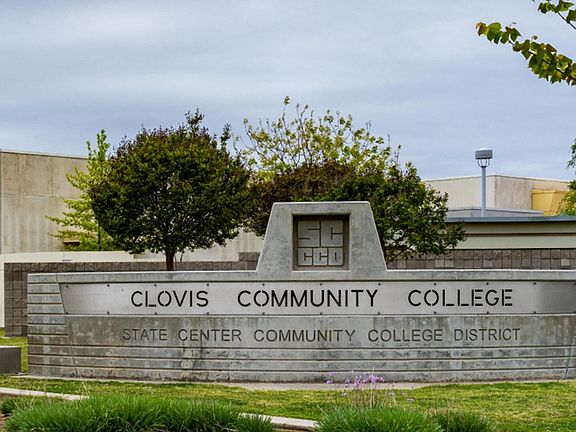 Best Clovis schools with 10/10 rating