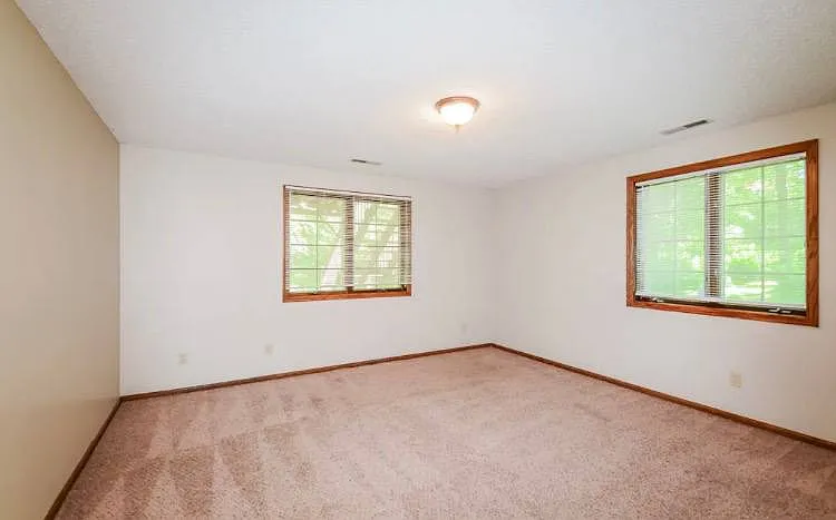 3024 Furness Ct N — Photo 9