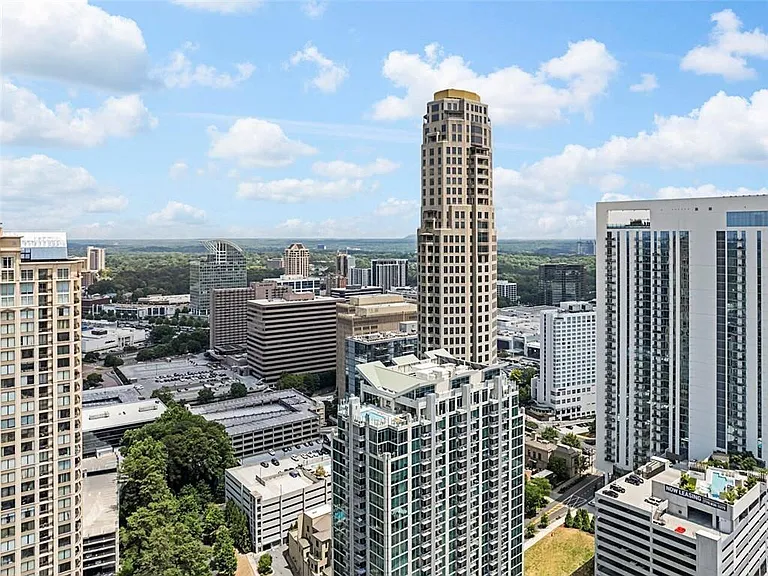 3376 Peachtree Rd #44B — Photo 58