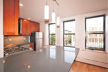 Rented by R New York