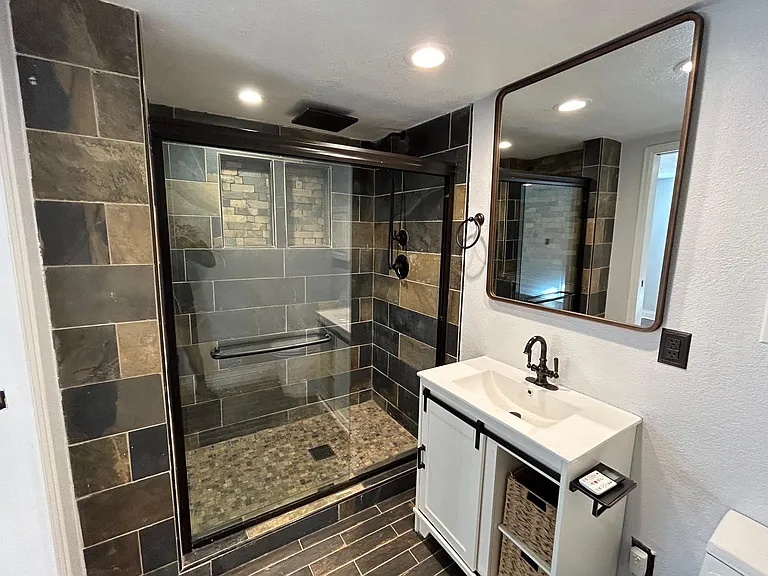 283 Maximus Dr — Photo 16